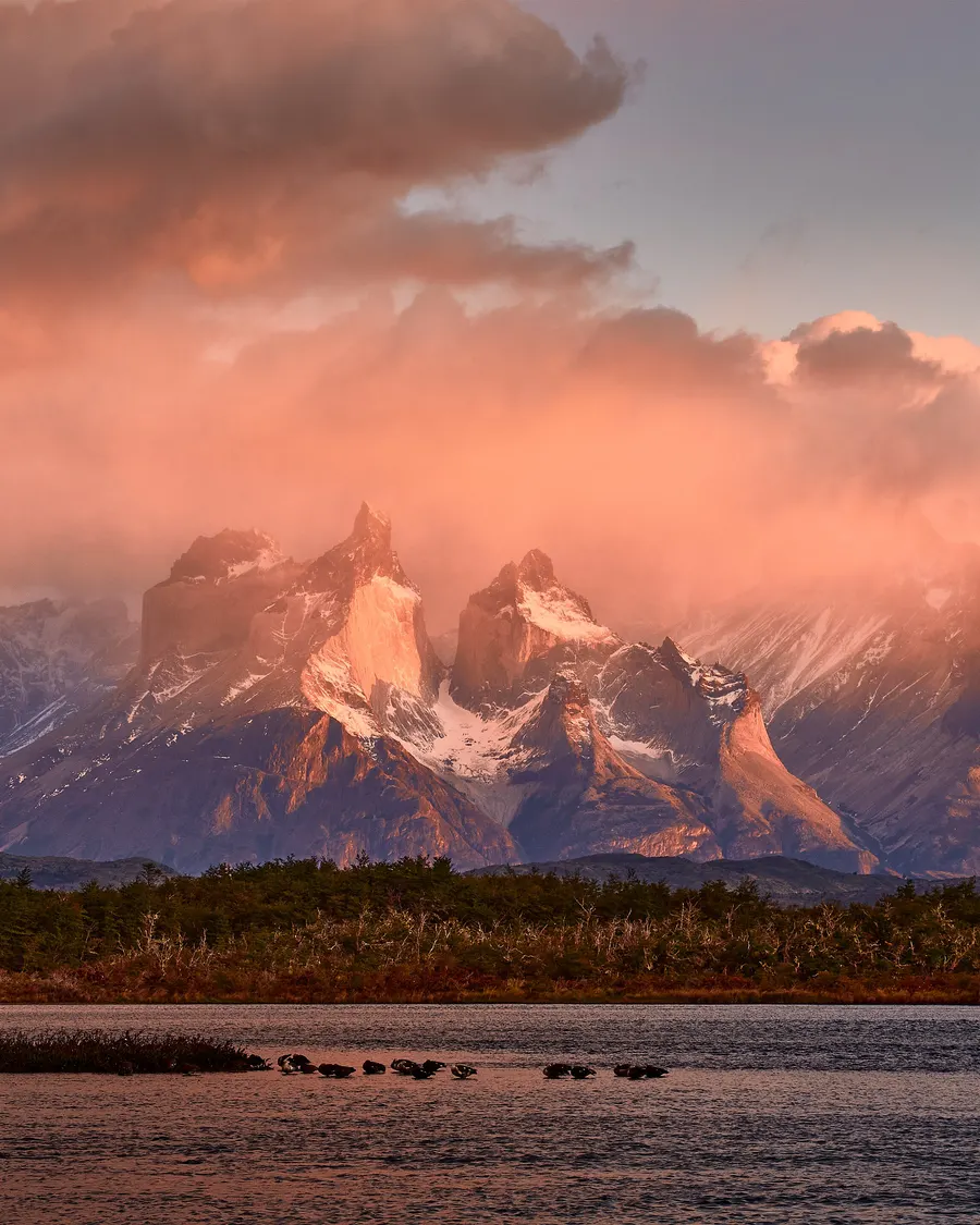Montanhas Torres del Paine ao amanhecer